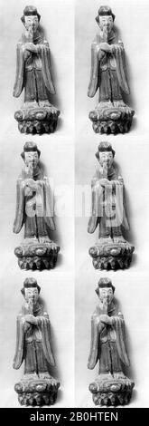 Statuette, China, wahrscheinlich späte Ming-Dynastie (1368-1644), Datum 18. Jahrhundert oder früher, China, Bemaltes Holz, H. 5 Zoll (12,7 cm), Skulptur Stockfoto