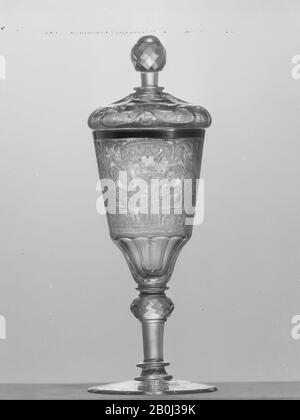 Stehbecher mit Deckel, Deutsch, Silesia, CA. 1755, Deutsch, Schlesisch, Glas, Gesamt: 9 1/8 × 2 7/8 Zoll (23,2 × 7,3 cm), Glas Stockfoto