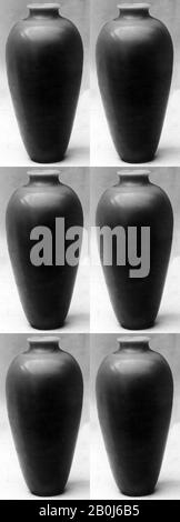 Vase, China, Qing-Dynastie (1644-1911), Qianlong (1736-95), Kultur: China, Glas, H. 5 1/4 Zoll (13,3 cm), Glas Stockfoto