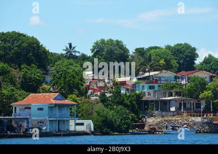 Fischerhäuser in Pasacaballo, Cienfuegos Bay (Südkuba) Stockfoto