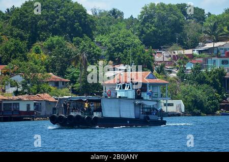 Fischerhäuser in Pasacaballo, Cienfuegos Bay (Südkuba) Stockfoto