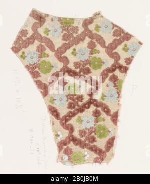 Fragment, Italienisch, 18. Jahrhundert, Italienisch, Seide, Metallfaden, Gesamt: 11 1/4 x 9 1/4 Zoll (28,6 x 23,5 cm), Textiles-Velvets Stockfoto