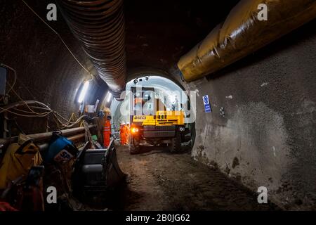 Anlage und Ausrüstung, die für das Tunneling für die BSCU (Bank Station Capacity Upgrade) verwendet werden, arbeiten unter King William Street und Cannon Street London EC4 Stockfoto