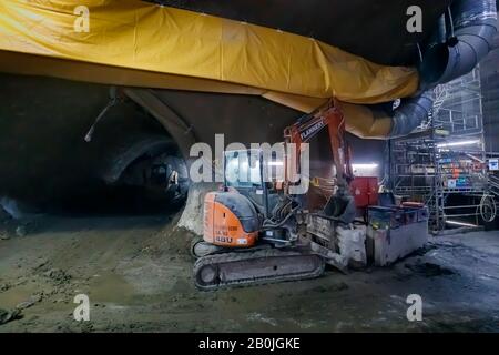 Anlage und Ausrüstung, die für das Tunneling für die BSCU (Bank Station Capacity Upgrade) verwendet werden, arbeiten unter King William Street und Cannon Street London EC4 Stockfoto