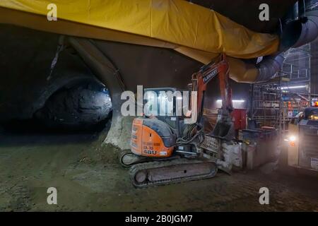 Anlage und Ausrüstung, die für das Tunneling für die BSCU (Bank Station Capacity Upgrade) verwendet werden, arbeiten unter King William Street und Cannon Street London EC4 Stockfoto