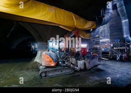 Anlage und Ausrüstung, die für das Tunneling für die BSCU (Bank Station Capacity Upgrade) verwendet werden, arbeiten unter King William Street und Cannon Street London EC4 Stockfoto