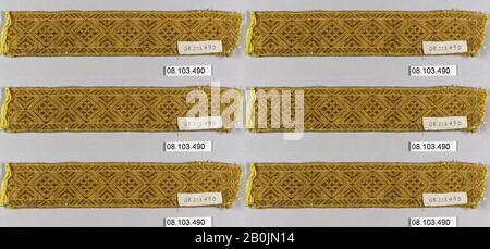 Galloon, Französisch, 18. Jahrhundert, Französisch, Seide und Baumwolle, 5 1/2 x 1 Zoll, 14,0 x 2,5 cm, Textil-Besatz Stockfoto