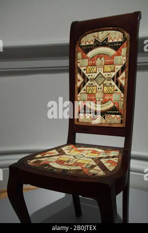 Das Smithsonian American Art Museum präsentierte den Chair mit Quillwork Panels von MiÕkmaw Artist während der ersten Bürgermeisterausstellung über ÒHearts unserer Leute: Mutterfrau ArtistÓ, heute am 20. Februar 2020 in der Renwick Gallery in Washington DC, USA. (Foto von Lenin Nolly/Sipa USA) Stockfoto