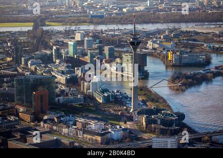 Luftbild, Landtag, Rheinturm, Fernsehturm, Medienhafen, Düsseldorf, Rheinland, Nordrhein-Westfalen, Deutschland, An der Hande Stockfoto