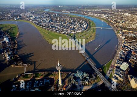 Luftbild, Oberkassel und Düsseldorf, Oberkasseler Brücke, Rhein-Knee-Brücke, Rhein, Rheinturm, Düsseldorf, Rheinland, Nord-Rhein-Westphali Stockfoto