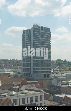 Das David Murray John Gebäude, das Herzstück der Skyline von Swindon. Stockfoto