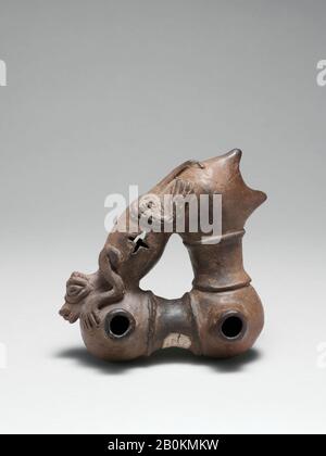 Töpferpfiff und Rattle, wahrscheinlich Costa Rica, 19. Jahrhundert, Costa Rica?, wahrscheinlich Costa Rica, Clay, L. 125 mm; H. 47 mm; Wt. 163 g., Aerophone und Idiophon-Rauchschächte geblasen, Gefäßrassel Stockfoto