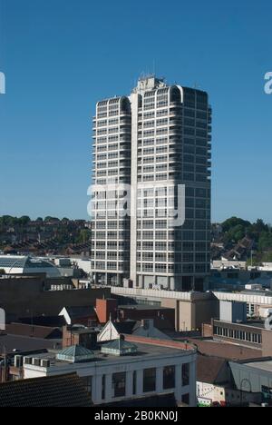 Das David Murray John Gebäude, das Herzstück der Skyline von Swindon. Stockfoto