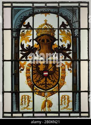 Heraldische Tafel mit Armen des Hauses der Hapsburg, Südniederländisches, ca. 1504-6, Hergestellt in Gent, Südholland, Pot-Metall-Glas, Weißglas, vitröser Lack und Silberfleck, 34 × 21 Zoll. (86,4 × 53,3 cm), mit moderner Glaseinfassung: 37 1/2 × 28 × 1 Zoll (95,3 × 71,1 × 2,5 cm), Glass-Sad Stockfoto