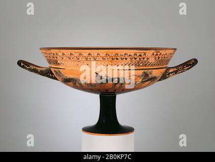 Einem Künstler zugeordnet, der mit dem C-Maler verwandt ist, Terracotta kylix: Hybrid Siana Lippenbecher (Trinkbecher), Griechisch, Attisch, Archaik, Date Ca. 560 v. Chr., Griechisch, Attisch, Terrakotta; Schwarzfigur, H. 7 Zoll (17,8 cm), Durchmesser 11 1/8 Zoll (28,3 cm), Vasen Stockfoto