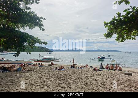 San Vicente Island, ist eine aufstrebende Ferienresortstadt in Palawan. Touristen besuchen die noch unterentwickelten Gebiete für die Strände und das Meeresleben. Stockfoto