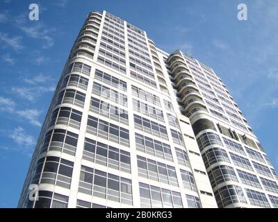 Das David Murray John Gebäude, das Herzstück der Skyline von Swindon. Stockfoto