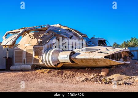 Raumschiff verließ nach den Dreharbeiten zu dem Film "Pitch Black", der in Coober Pedy, South Australia gedreht wurde Stockfoto