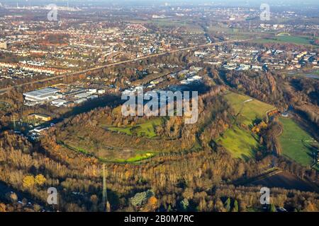 Luftbild, Schlackenhalslandschaft im Naturschutzgebiet Natroper Feld, Blick auf Gladbeck, Gladbeck, Ruhrgebiet, Nordrhein-Westfalen, Deutschland, DE, Stockfoto