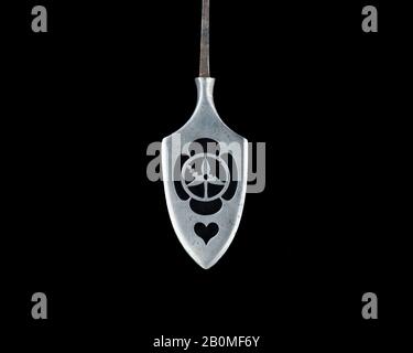 Unterzeichnet von Korai, Arrowhead (Yanonē), Japanisch, Unterzeichnet von Korai (Japanisch, 18. Jahrhundert), Japanisch, Stahl, L. 8 3/8 Zoll. (21,3 cm); L. des Kopfes 2 7/8 Zoll (7,3 cm); W. 1 5/16 Zoll (3,3 cm); Wt. 0,75 oz. (21 g), Bogenschießen Equipment-Pfeilspitze Stockfoto