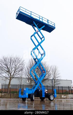 Eine Genie Lift GS 4390 RT Scherenhubplattform. Stockfoto