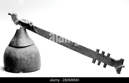 Tzetze, Kenianer, Ende des 19. Jahrhunderts, Mombasa, Kenia, Kenianer, Feinschmecker, Holz, Quill, Ballaststoffe, L.: 71,1 cm, Diam. Of Gourd: 20,3 cm, Chordophone-Musical Bow Stockfoto