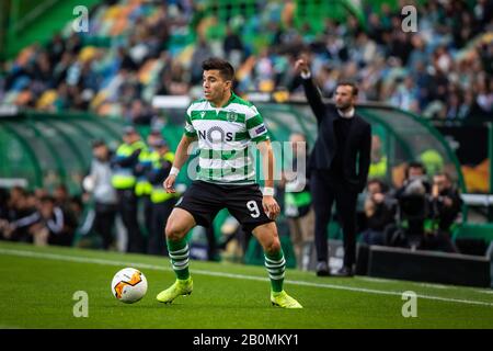 Marcos Acuna von Sporting CP während der 1. Runde der UEFA Europa League mit 32 Spielen zwischen Sporting CP und Istanbul Basaksehir im Jose Alvalade Stadium in Lissabon im Einsatz. (Endstand; Sporting CP 3:1 Istanbul Basaksehir) Stockfoto