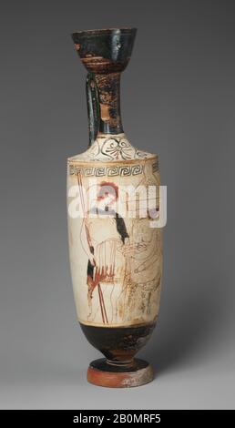 Zugeschrieben einem Maler der Gruppe R, Terracotta lekythos (Ölkolben), Griechisch, Attisch, Klassik, Date ca. 420-400 v. Chr., Griechisch, Attisch, Terrakotta; Weißgrund, H.: 15 Zoll (38,1 cm), Vasen Stockfoto