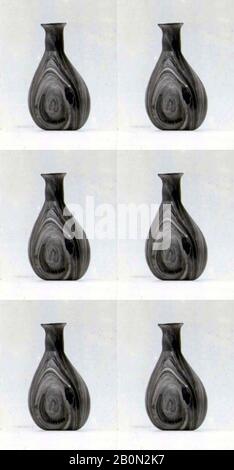 Glasmosaik Parfümflasche, Roman, Frühimperial, Datum Anfang 1. Jahrhundert A.D., Roman, Glas; geblasen, H.: 2 1/8 Zoll (5,4 cm), Glas Stockfoto