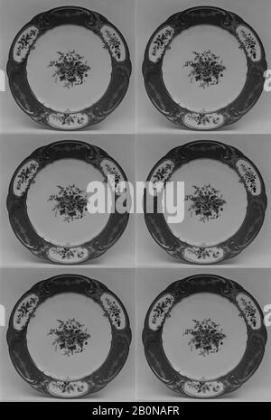 Sèvres Manufactory, Plate (assiette à palmes) (1 von 102) (Teil eines Dienstes), French, Sèvres, Sèvres Manufactory (Französisch, 170-100 Sèvres), 1780-60, French,  , Softpaste Porzellan, Durchmesser: 22,5 Zoll. (24,1 cm), Ceramics-Porzellan Stockfoto