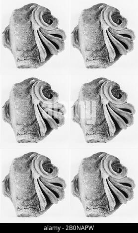 Marmorfragment einer ionischen Säulenhauptstadt aus dem Tempel der Artemis bei Sardes, Griechisch, Hellenistisch, Datum 3. Jahrhundert v. Chr., Griechisch, Marmor, Anderes: 13 1/4 Zoll (33,7 cm), Steinbildhauerei Stockfoto