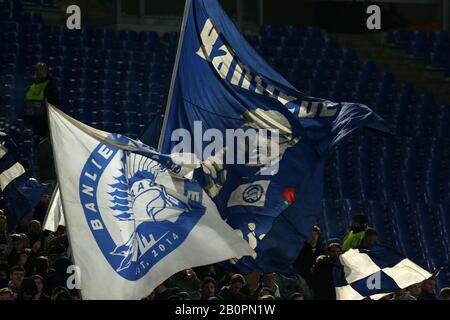 Rom, Italien. Februar 2020. Gent Anhänger beim Europa-League-Spiel zwischen AS Roma und KAA Gent im Stadio Olimpico am 20. Februar 2020 in Rom, Italien. (Foto von Giuseppe Fama/Pacific Press) Credit: Pacific Press Agency/Alamy Live News Stockfoto