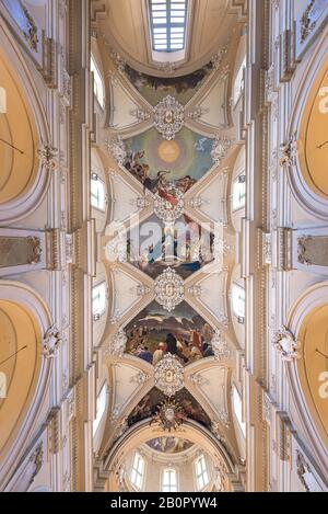Bemalte Decke der Collegiata-Basilika, Catania, Italien Stockfoto