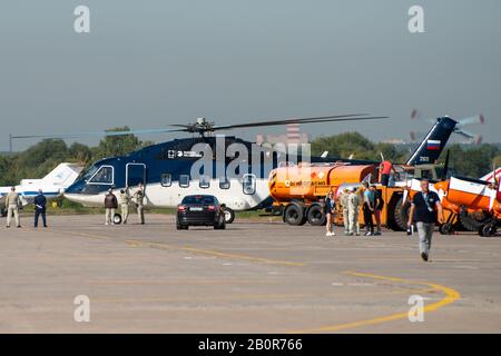 August 2019. Zhukovsky, Russland. Russischer Mittelmultifunktions-Hubschrauber Mil Mi-38 auf dem Internationalen Luftfahrt- und Raumfahrtsalon MAKS 2019. Stockfoto