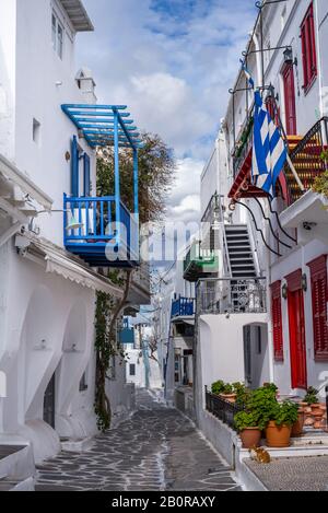 Blick auf den berühmten malerischen Gassen der Stadt Mykonos in Mykonos, Griechenland Stockfoto