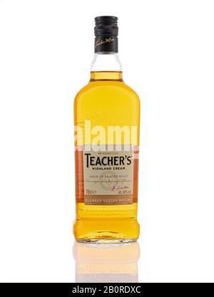 Berlin - 15. JANUAR 2020: Teacher's Highland Cream Blended Scotch Whiskey auf dem Ladenregal in Berlin Es ist eine Marke von Blended Scotch Whisky, der in Gla produziert wird Stockfoto