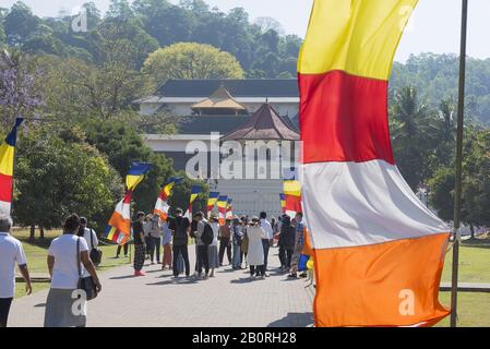 Kandy, Sri Lanka: 19.03.2019: Sri Dalada Maligawa buddhistischer Schrein mit verängstigtem Zahnrelikt von Budda. Stockfoto