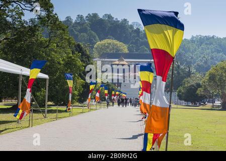 Kandy, Sri Lanka: 19.03.2019: Sri Dalada Maligawa buddhistischer Schrein mit verängstigtem Zahnrelikt von Budda. Stockfoto