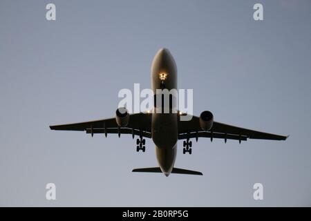 Flugzeuge vom Flughafen Melbourne, Boeing 777-300 er Stockfoto