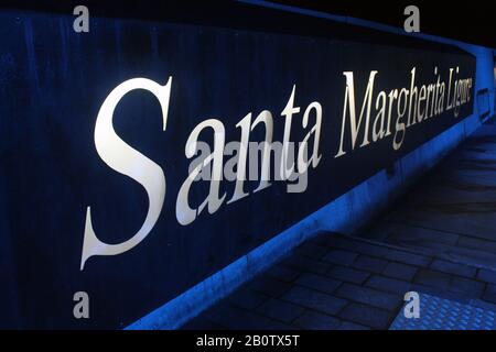 Santa Margherita Ligure weiß und blau Stockfoto