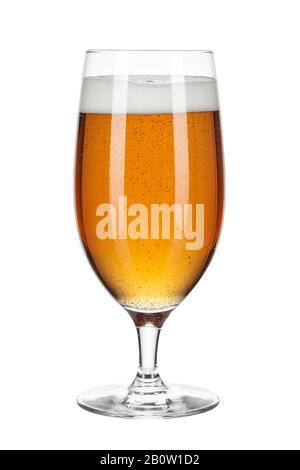 Glas Bier isoliert auf weißem Hintergrund. Kreatives Foto. Stockfoto
