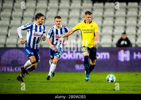 Dichte, Dänemark, 16. Februar 2020. Samuel Mraz (9) von Brondby IF wurde während des 3F Superliga Spiels zwischen OB und Brondby IF im Nature Energy Park in Dichte gesehen. (Foto: Gonzales Foto - lasse Lagoni). Stockfoto