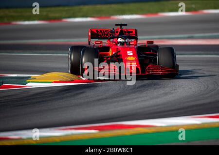 Montemelò, Barcelona - Spanien. Formel-1-Vorsaisontest 2020 Tag 3. Februar 2020. Sebastian Vettel aus Deutschland fuhr die (5) Scuderia Ferrari SF1000 an Tag drei der F1-Wintertests auf Kurs Stockfoto