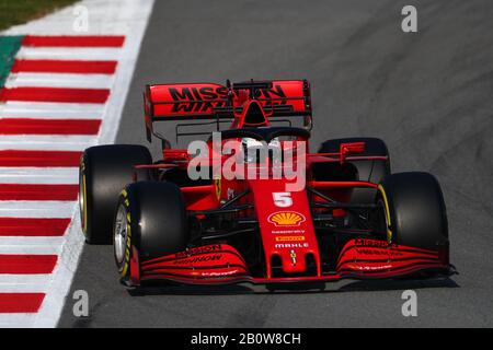 Montemelò, Barcelona - Spanien. Formel-1-Vorsaisontest 2020 Tag 3. Februar 2020. Sebastian Vettel aus Deutschland fuhr die (5) Scuderia Ferrari SF1000 an Tag drei der F1-Wintertests auf Kurs Stockfoto