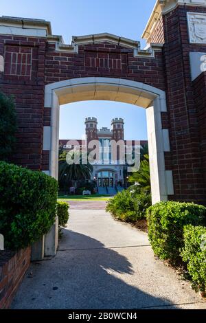 Tallahassee, FL/USA - 15. Februar 2020: Westcott Building und Ruby Diamond Auditorium auf dem Campus der Florida State University Stockfoto