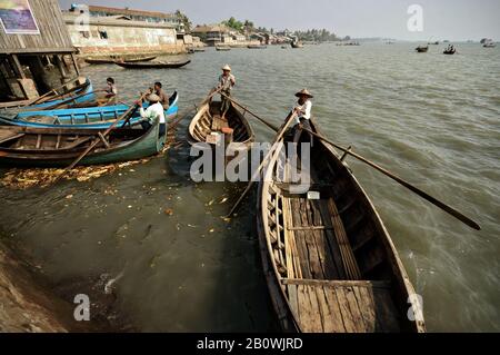 Fischerboote in Sittwe, Rakhine State, Myanmar Stockfoto