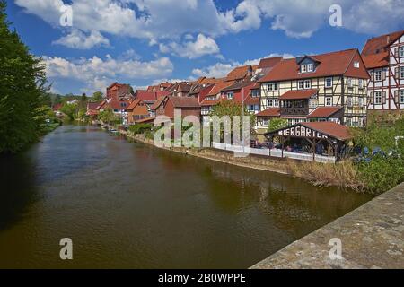 Häuser an der Werra im Landkreis Allendorf, Bad Sooden-Allendorf, Hessen, Deutschland, Europa Stockfoto