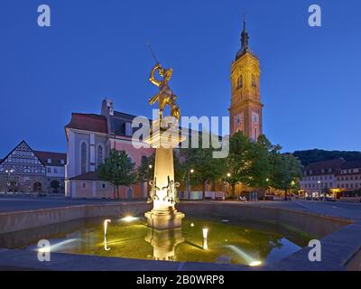 Markt mit Georgsbrunnen und Georgskirche in Eisenach, Thüringen, Deutschland, Europa Stockfoto