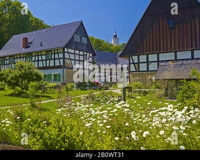 Kunst- und Kräutergarten vom Auenhof in Posterstein, Lk. Altenburg, Thüringen, Deutschland Stockfoto