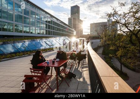 Aussichtsplattform von Bikini Berlin, Charlottenburg, Berlin, Deutschland, Europa Stockfoto